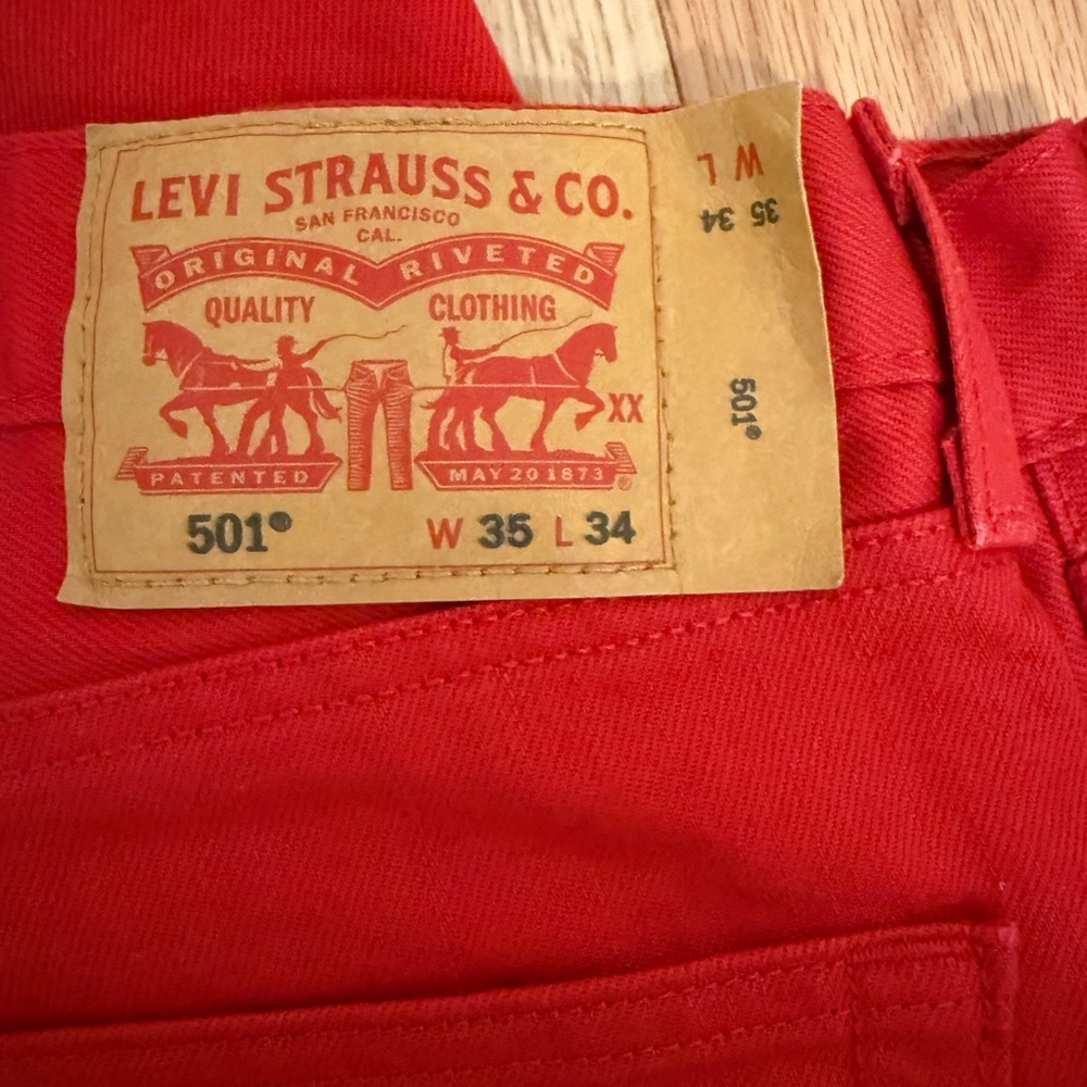 Men’s Red Levi’s